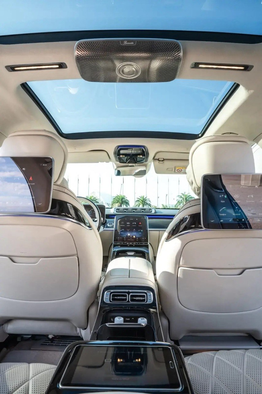 Mercedes-Benz S-Class Maybach